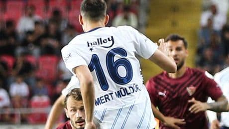Fenerbahçe'de bu sezon bir ilk! Mert Müldür'ün kırmızı kartı sonrası...