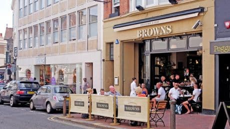 Major restaurant chain CONFIRMS closing date for first ever branch in popular seaside resort after more than 50 years