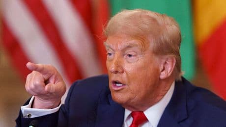 Dazi, Trump: «Ue riceverà la lettera oggi». Per il Canada tariffe del 35% dal primo agosto