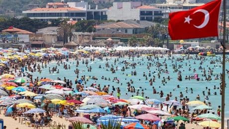 Çeşme'de yaz sezonu ortasında alarm! Yüzde 9,47 olarak ölçüldü