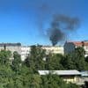 Rauchsäule über Berlin: Brand auf Dach eines Hochhauses in der Kurfürstenstraße ausgebrochen