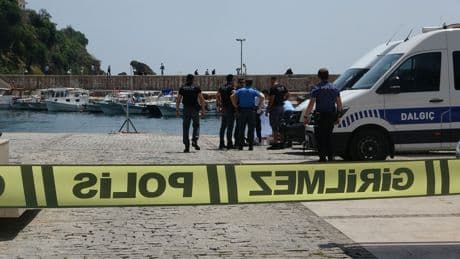 Antalya'da denizde ceset bulundu