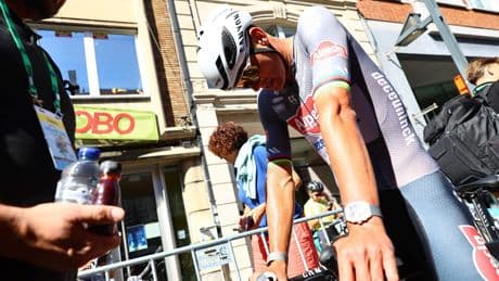Mathieu van der Poel grijpt na zinderend slot in extremis naast ritzege en eindklassement Renewi Tour