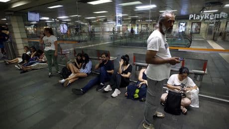Renfe restablece la circulación de trenes de Alta Velocidad entre Cataluña y Madrid mientras Rodalies se recuperará tras la alerta