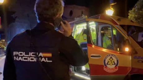 Dos hombres en estado crítico tras recibir varias puñaladas en el cuello en Lavapiés