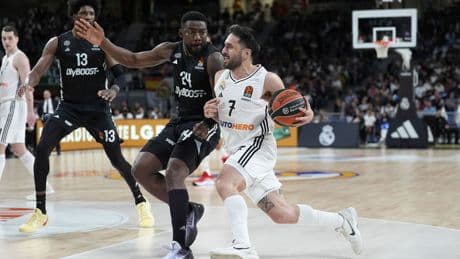 El Madrid no juega a nada, fracasa ante el Paris y tiene un 'match ball' frente al Bayern