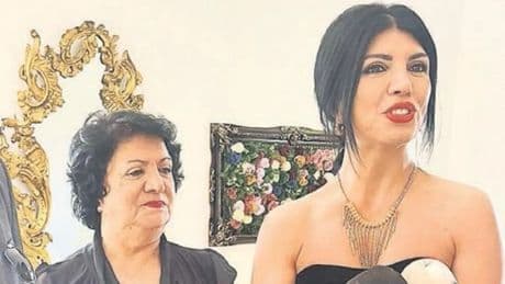 TUBA KALÇIK / Özcan Deniz annesini tamamen hayatından çıkardı