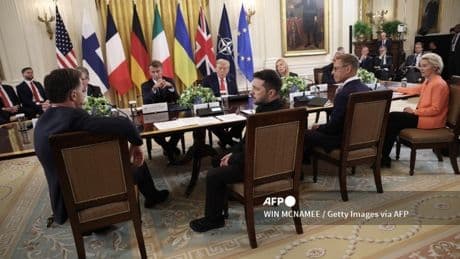 Sommet à Washington : Volodymyr Zelensky ironise sur la carte de l’Ukraine présentée par Donald Trump