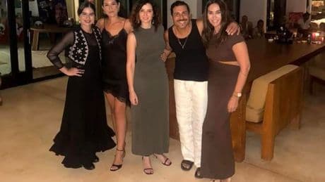 Isabel Díaz Ayuso y Vicky Martín Berrocal disfrutan de una noche flamenca en Ibiza