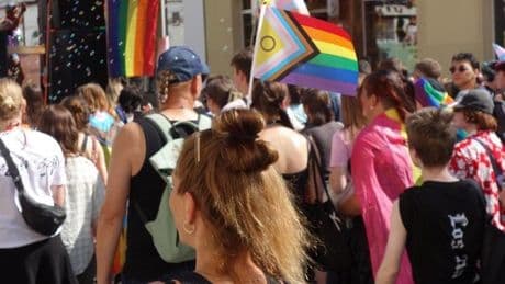 „Trauriger Höhepunkt“ – CSDs zunehmend Ziel queerfeindlicher Angriffe