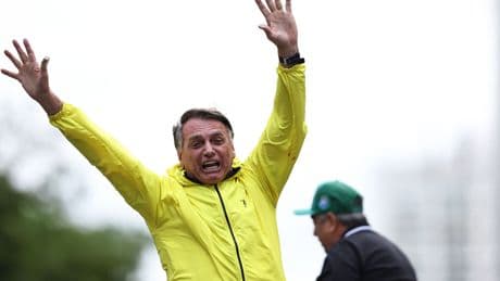 Bolsonaro será trasladado en un helicóptero sanitario a un centro médico en Brasilia