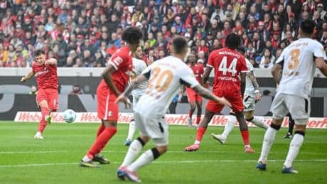 Fußball-Bundesliga: Leverkusen entthront: Freiburg macht Bayern zum Meister