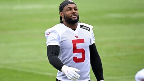 Giants players throw punches in fiery practice brawl