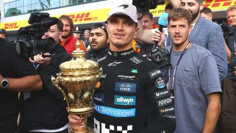 Norris vervult jongensdroom Silverstone-zege: 'Zag als kind Hamilton hier winnen'