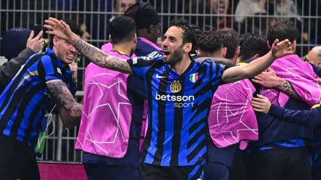 Hakan Çalhanoğlu: "İnşallah Şampiyonlar Ligi kupasını kaldırmak nasip olur"