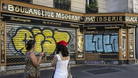 1er-mai: sénateurs et gouvernement veulent assouplir les règles pour les boulangers et fleuristes