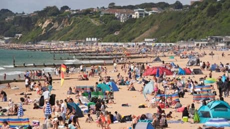 Amber heat wave alert issued with warning of fatal risk to elderly