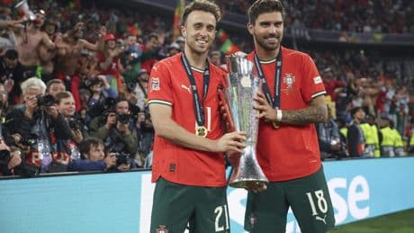 Ruben Neves draagt goede vriend Diogo Jota voor altijd bij zich op het veld dankzij tattoo op kuit