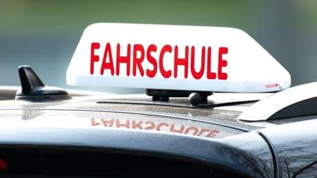 Schneller zum Führerschein: Weniger Warten auf Fahrprüfung in Sachsen-Anhalt