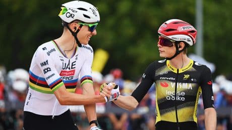 Irritaties lopen hoog op in Tour de France met Tadej Pogacar die gedrag Visma-renners betwist: ’Zij doen dit heel vaak’