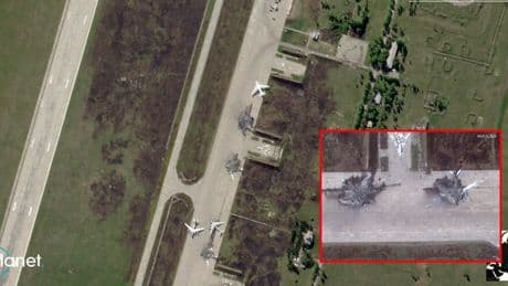 Bombardieri russi distrutti nelle basi, le foto satellitari: Tupolev Tu-95 e Tu-22M annientati dai droni ucraini