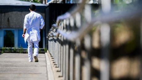 Politik: Ökonomen rechnen mit Sozialbeträgen von mehr als 50 Prozent