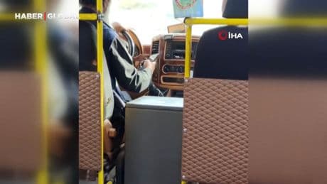 Minibüs şoförünün tehlikeli yolculuğu kamerada, bir an bile bırakmadı