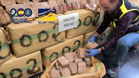 Pillados en Jaca (Huesca) con 400 kilos de hachís: iban en tres vehículos con matrículas falsas camino a Francia