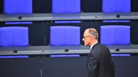 Börsen: Merz' Scheitern im ersten Wahlgang belastet Dax