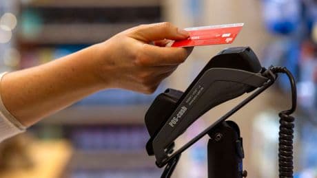 Girocard auf Rekordkurs: Kontaktloses Zahlen ist Normalität