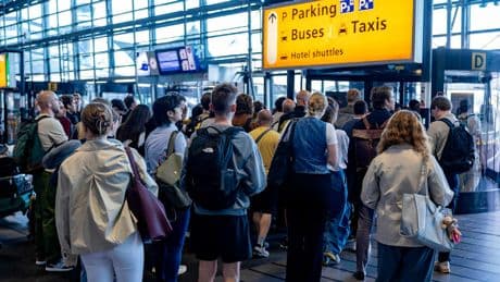 Sabotage? - Verkehr zum Flughafen vor  Nato-Gipfel lahmgelegt