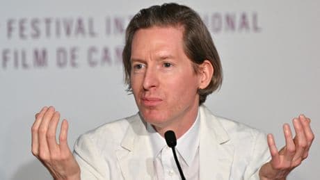 À Cannes, Wes Anderson se moque du projet de Donald Trump d’imposer des droits de douane sur les films produits à l’étranger
