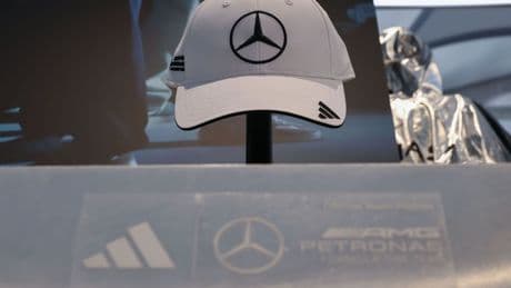 Sportartikelhersteller: Zoll-Unsicherheit drückt Adidas-Aktie ins Minus