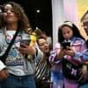 Kabinet: geen sociale media tot 15 jaar, pas vanaf groep 8 een smartphone