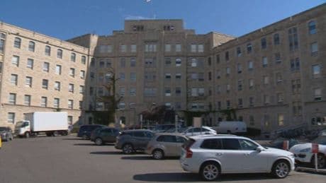 Saskatchewan Health Authority faces criticism for Indigenous hair-cutting policy