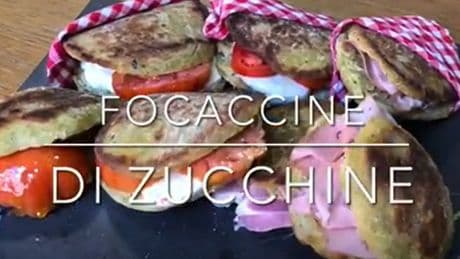 Cuciniamo insieme: Focaccine di zucchine