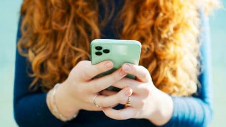 Steuern: Influencer sollen 300 Millionen Euro hinterzogen haben