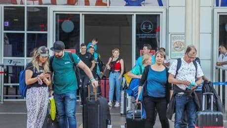 Antalya Havalimanı'nda uçak ve yolcu trafiği rekoru