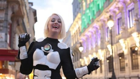 Rocío Buffolo, abogada: “A los 18 años me implanté un chip en la médula espinal para ser un robot”