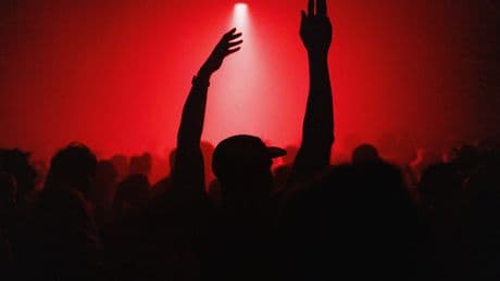 When did people stop dancing at the club?