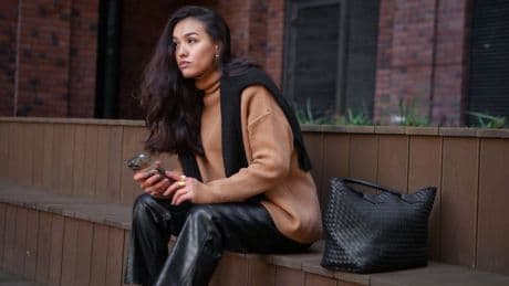Mode: Die Lederhose als Trend 2025 – so stylen Sie sie richtig