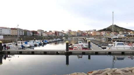 Aparece un cuerpo flotando en el puerto de Muxía (A Coruña)