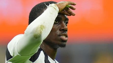 <p>Weah, scoppia il caso Juve. La dura accusa dell&rsquo;agente: &ldquo;Un dirigente ci crea problemi per vendetta&rdquo;</p>