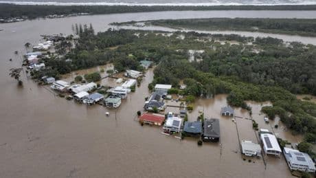 Australie: 50 000 personnes bloquées par des inondations dans l'est du pays