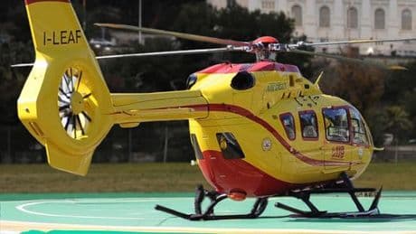 Bimba di un anno cade in piscina a Diano Castello, portata in elicottero al Gaslini