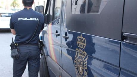 Dos atracadores armados roban más de 200.000 euros en una sucursal bancaria de València