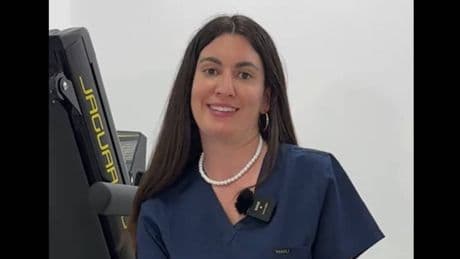 María Jesús, podóloga: "Andar descalzo no te va a resfriar, así que ya puedes enviarle este vídeo a tu madre"