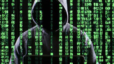 Kiev punta sulle cyber-operazioni: nel mirino il cuore dell'aviazione strategica russa