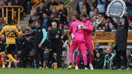 Wolverhampton y Brentford bajan el telón con un empate intrascendente