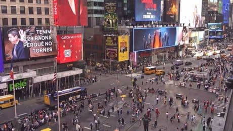 El anuncio gigante de Compromís contra Mazón en pleno Times Square